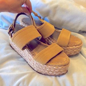 NAUGHTY MONKEY. MUSTARD YELLOW. PLATFORM SANDALS